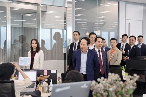 Phó Thủ tướng Lê Tiến Châu: FPT cần 'kể' cho bạn bè Nhật Bản 'câu chuyện' về sự cần cù, trách nhiệm và khát vọng Việt Nam