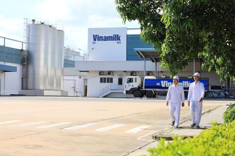 Vinamilk: 3 năm liên tiếp là doanh nghiệp sữa duy nhất của Việt Nam trong Fortune 500 Đông Nam Á