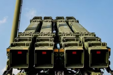 Ba Lan dậy sóng vì bê bối bí mật chuyển tên lửa Patriot