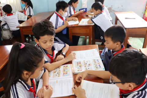 Cà Mau xây dựng Nghị quyết cung cấp sách giáo khoa miễn phí cho học sinh