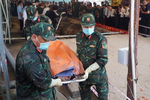 Tìm thấy 5 bộ hài cốt trong rãnh chôn tập thể ở Công viên Lê Thị Riêng