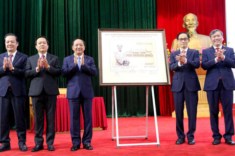 Phát hành bộ tem đặc biệt kỷ niệm 300 năm Ngày sinh Danh nhân văn hóa Lê Quý Đôn