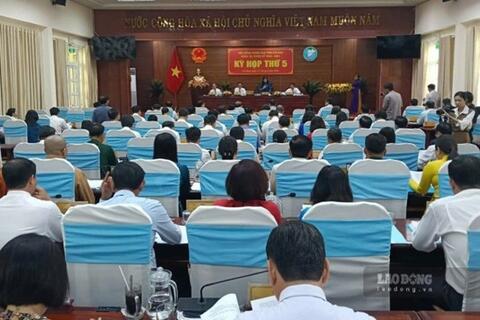 Cà Mau: Đi học được cấp sách giáo khoa, sữa uống miễn phí