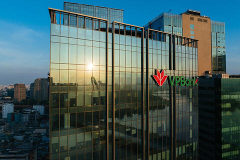 Vì sao các ngân hàng đang theo đuổi mô hình tập đoàn tài chính