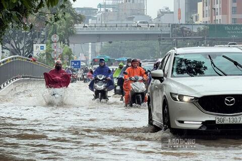 Hà Nội mưa diện rộng, nhiều điểm úng ngập xuất hiện