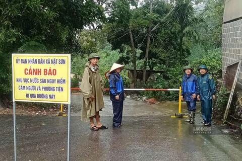 Học sinh ở Nật Sơn, Phú Thọ nghỉ học ngày 16.9 do mưa lũ