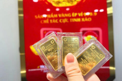 Giá vàng hôm nay (9/10): Bất ngờ giữ sắc xanh
