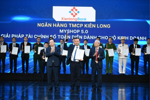 Hỗ trợ tối đa cho Hộ kinh doanh, KienlongBank và MyShop 5.0 thắng lớn tại Giải thưởng Chuyển đổi số 2026
