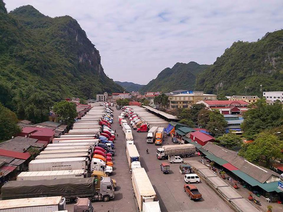 Ùn tắc hàng hóa tại các cửa khẩu biên giới phía Bắc tái diễn từ sau Tết Nguyên đán đến nay