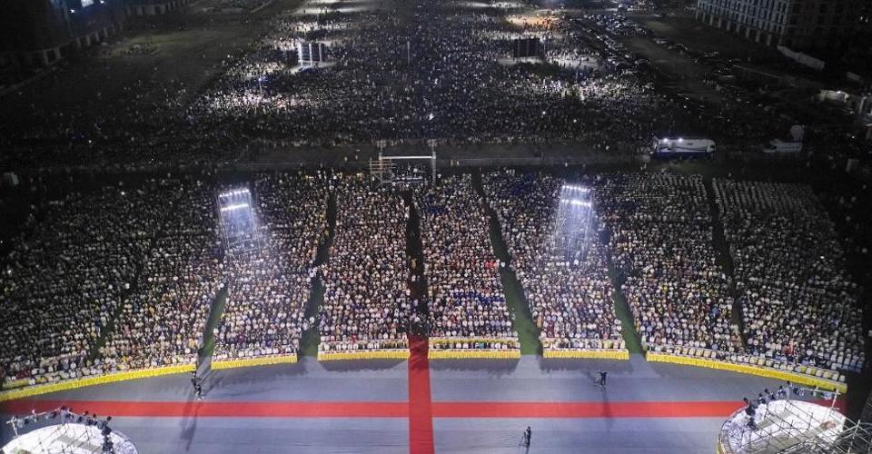 Mãn nhãn với đêm khai mạc Lễ hội Du lịch biển Sầm Sơn 2022 - Ảnh 1