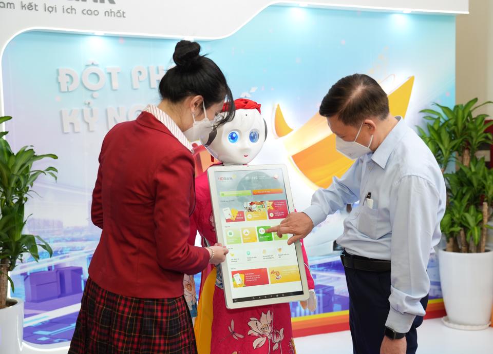 HDBank chia cổ tức năm 2021 bằng cổ phiếu với tỷ lệ 25%, tiếp nối truyền thông chia cổ tức đều đặn liên tục qua các năm.