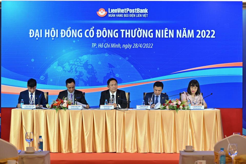 Đoàn chủ tọa ĐHĐCĐ