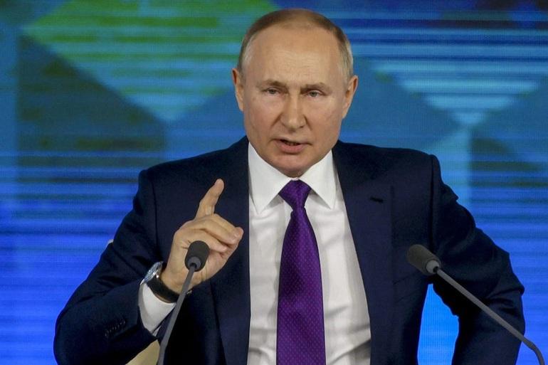 Tổng thống Putin cảnh báo phương Tây dừng chuyển vũ khí cho Ukraine | Báo  Dân trí