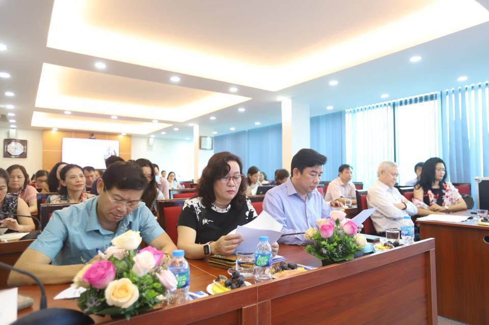 Các đại biểu tham dự Lễ phát động cuộc thi “Những cống hiến thầm lặng” năm 2022. Ảnh: Lại Tấn.