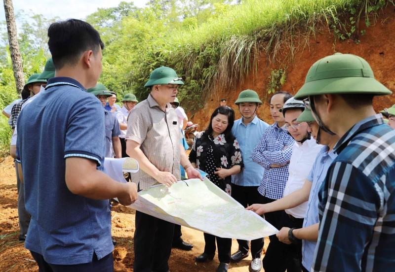 Khảo sát, thống nhất phương án hướng tuyến giao thông kết nối huyện Ba Bể sang huyện Na Hang ảnh 1