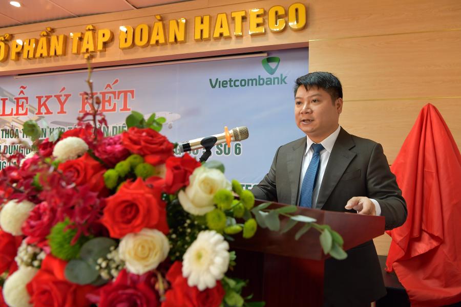 Ông Nguyễn Thanh Tùng – Phó Tổng giám đốc phụ trách BĐH Vietcombank phát biểu tại Lễ ký kết