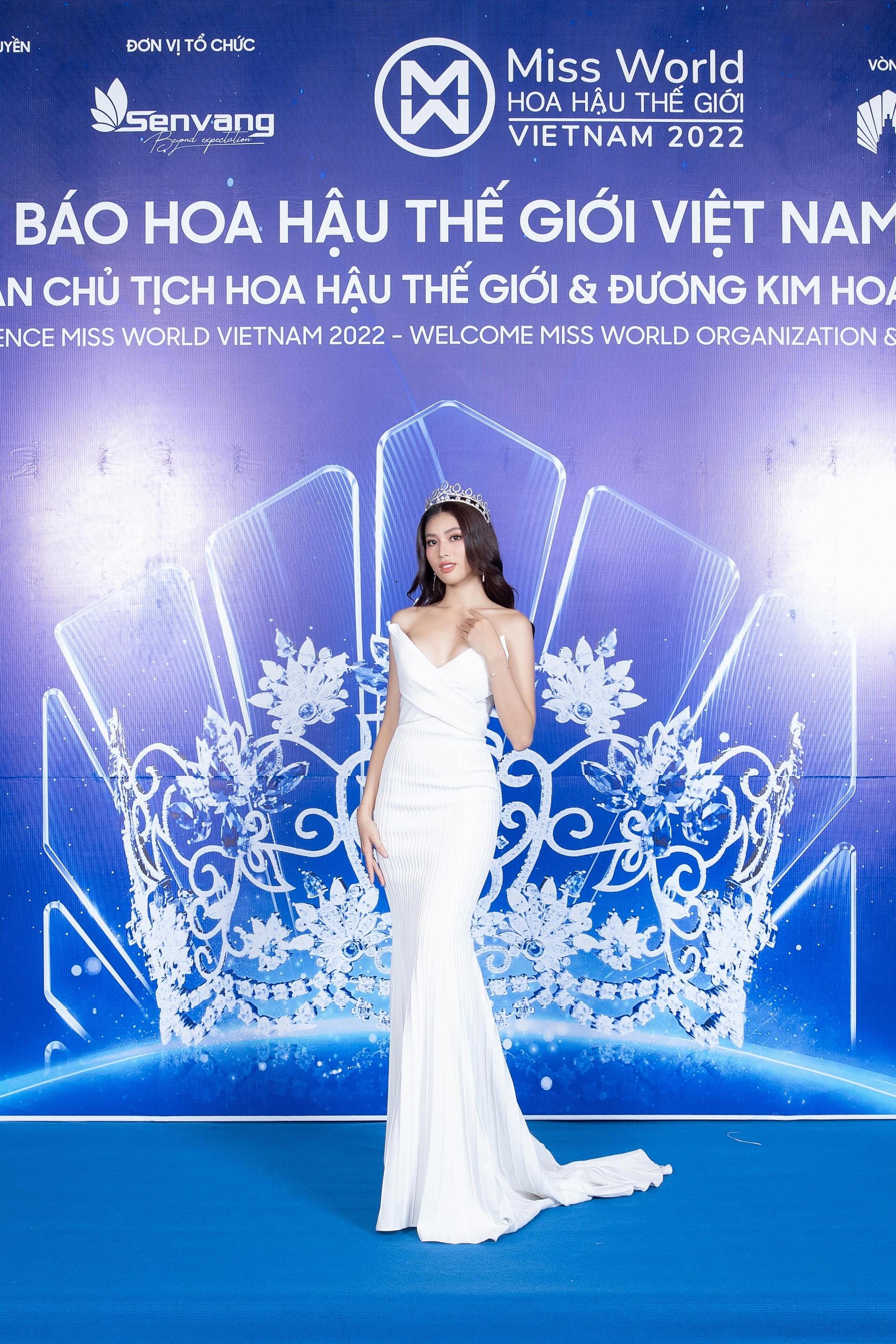 Đương kim Hoa hậu Thế giới rạng rỡ trước thềm Chung kết Miss World Vietnam 2022 ảnh 10