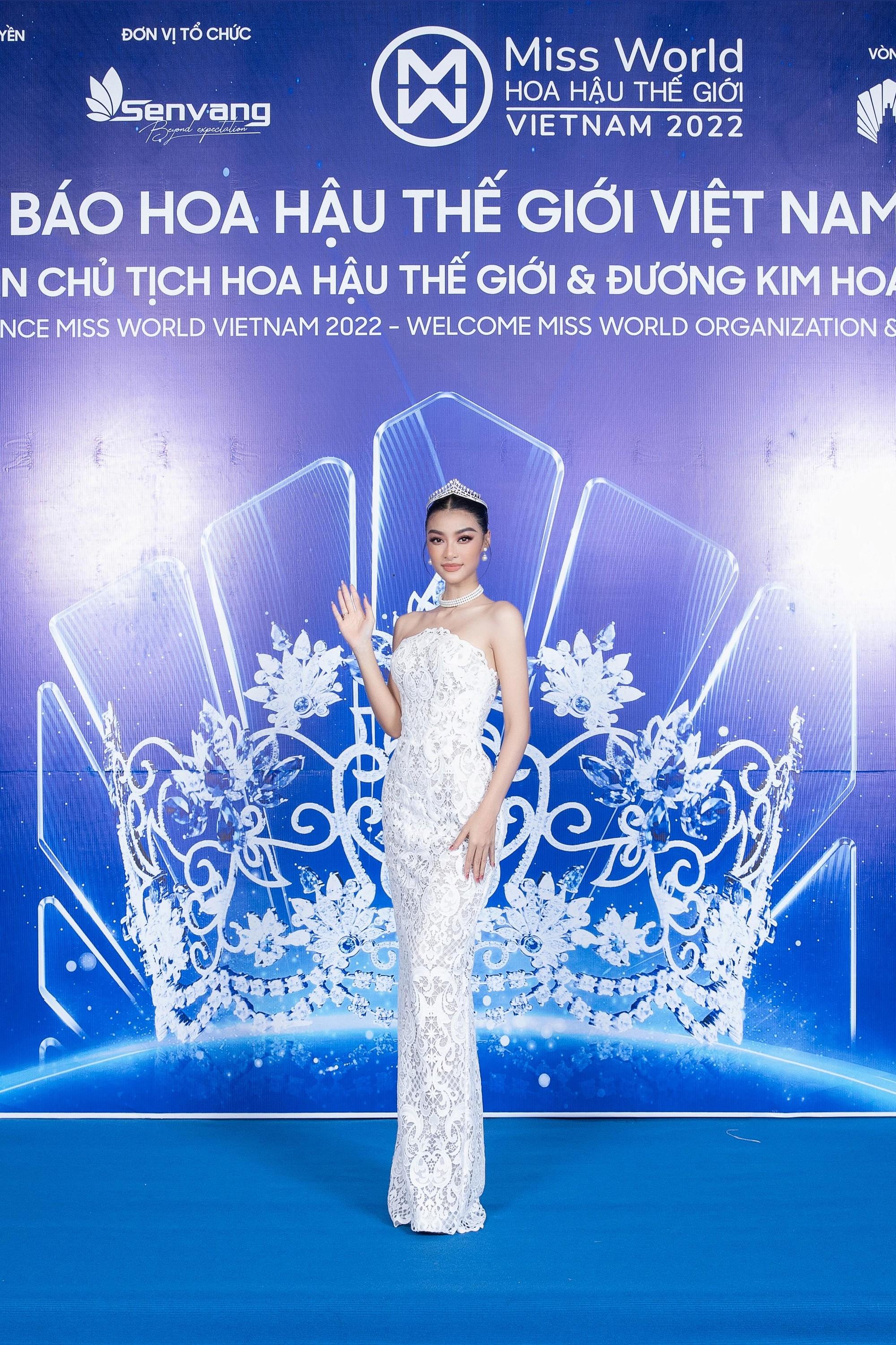 Đương kim Hoa hậu Thế giới rạng rỡ trước thềm Chung kết Miss World Vietnam 2022 ảnh 9