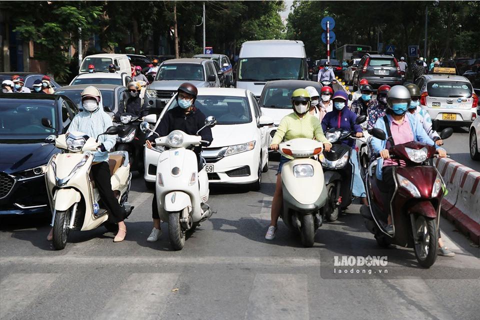 Dự báo thời tiết 16.8: Miền Bắc nắng nóng oi bức, chiều tối giảm nhiệt