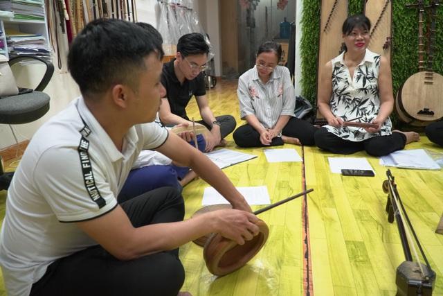 Hồi Sinh Nghệ Thuật Hát Xẩm Ở Hà Nội -