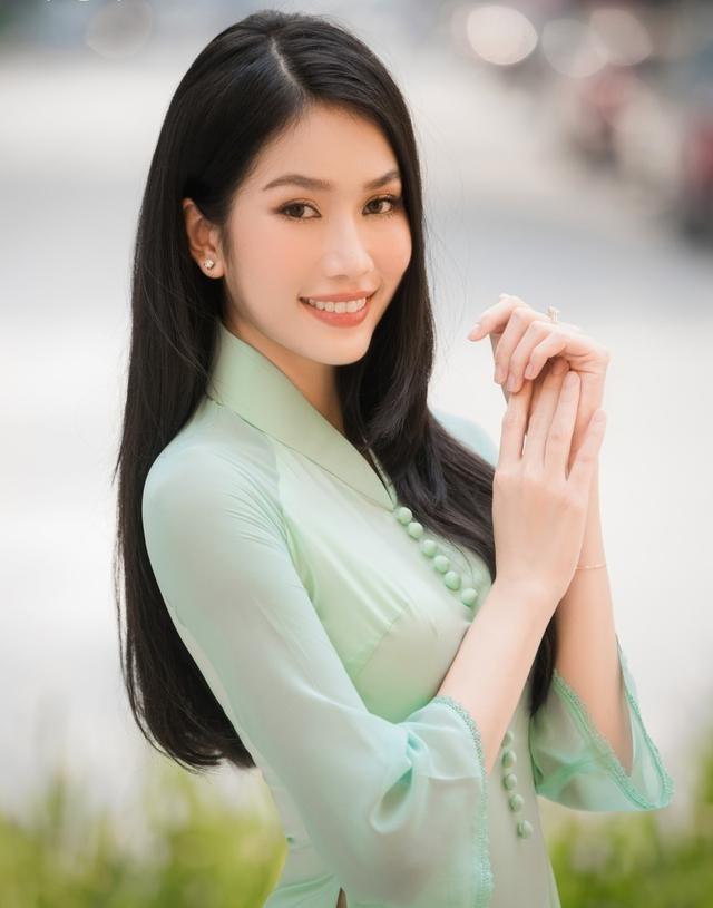 6 nàng hậu Việt nói tiếng Anh như gió ảnh 4