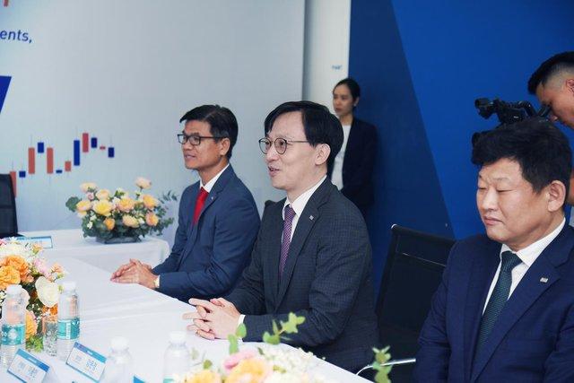 Woori Bank và Mirae Asset Việt Nam hợp tác nâng cao chất lượng phục vụ - Ảnh 1. Woori Bank và Mirae Asset Việt Nam hợp tác nâng cao chất lượng phục vụ - Ảnh 1.