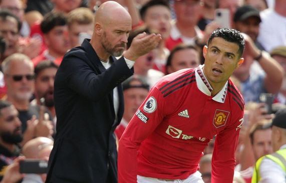 Man United, Ten Hag, Ronaldo và những lời dối gian...