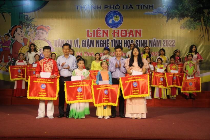 Hà Tĩnh bế mạc Liên hoan dân ca ví, giặm Nghệ Tĩnh học sinh năm 2022 ảnh 10