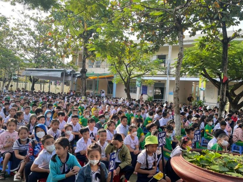 Đà Nẵng vận động học sinh trở lại trường sau lũ ảnh 3