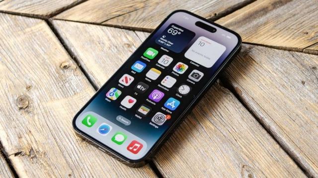 Người Việt sẽ rất khó mua iPhone 14 Pro Max trực tiếp ngay tại cửa hàng - Ảnh 1.