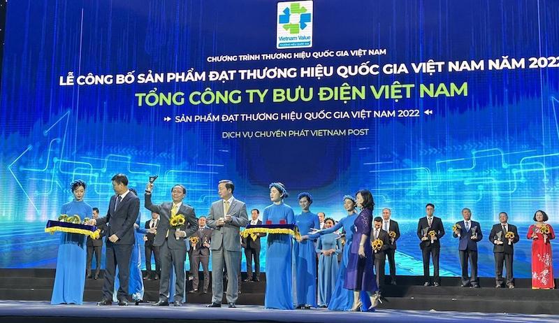 Vietnam Post được vinh danh tại Lễ công bố Thương hiệu quốc gia 2022.