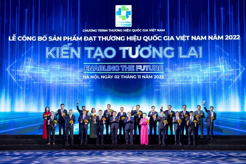 Tập đoàn Xây dựng Hòa Bình đã tiếp tục được vinh danh Thương hiệu Quốc gia Việt Nam tại Lễ Công bố sản phẩm đạt Thương hiệu Quốc gia Việt Nam năm 2022