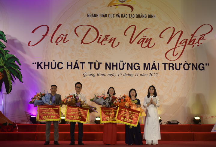 Khép lại Hội diễn văn nghệ ngành Giáo dục Quảng Bình ảnh 10