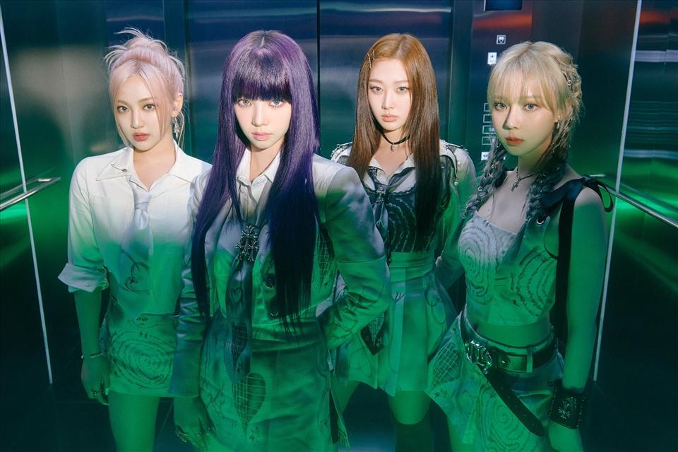 aespa đạt thành tích tốt với album “Girls“.