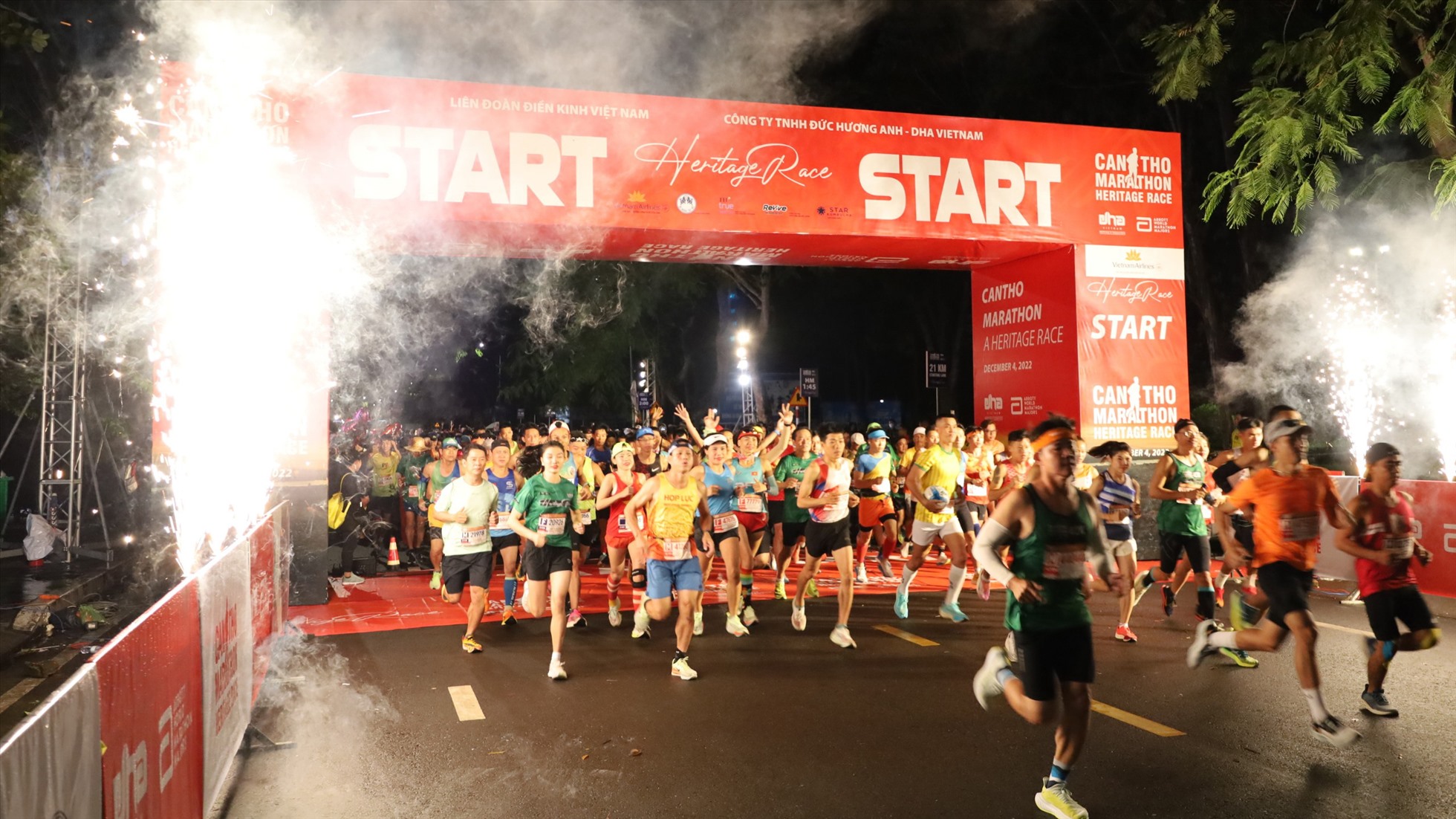 Ngày 4.12, tại TP. Cần Thơ diễn ra Giải Marathon quốc tế di sản Cần Thơ với chủ đề Chạy trên di sản sông nước miền Tây – Nỗ lực đón sóng Du lịch hậu COVID.