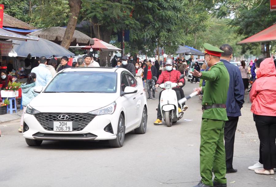 Tổng kiểm tra, xử lý vi phạm trông giữ phương tiện tại di tích, lễ hội