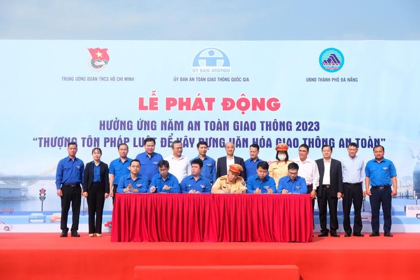 Học sinh Đà Nẵng hưởng ứng xây dựng văn hóa giao thông an toàn ảnh 1