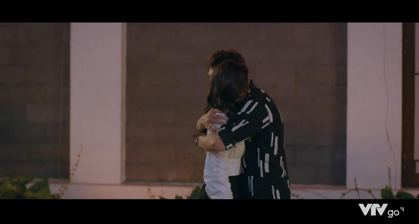 Ly và Quy cho nhau cơ hội. Ảnh cắt từ phim