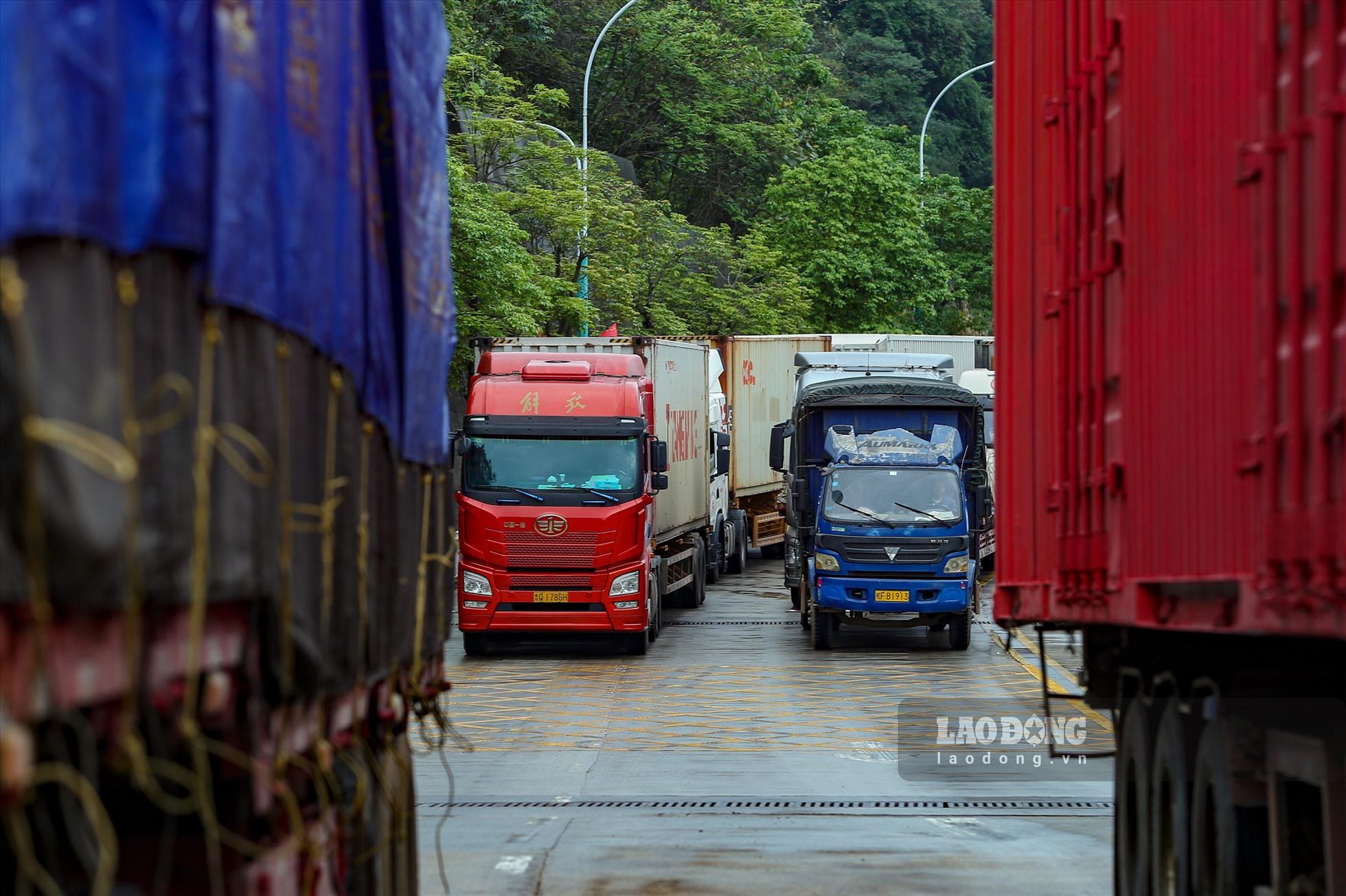 Lại ùn nông sản ở cửa khẩu Lạng Sơn