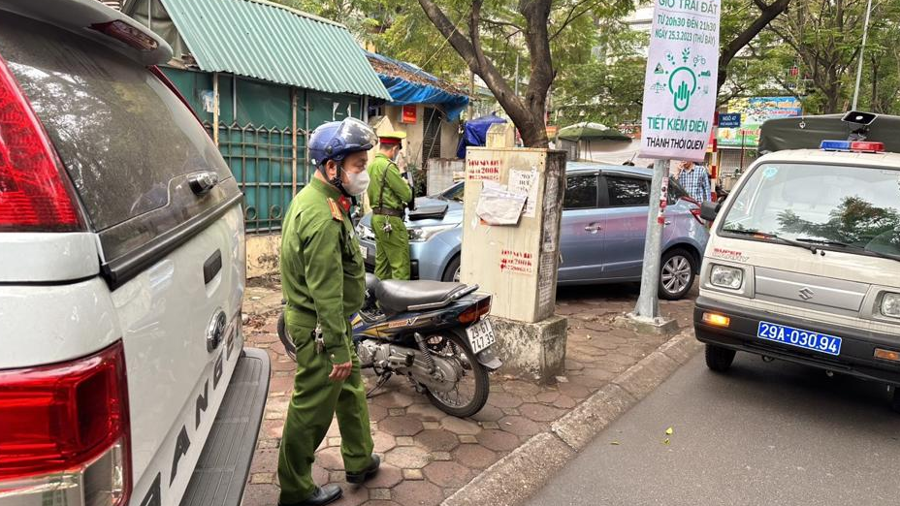 Giải bài toán điểm dừng, đỗ phương tiện