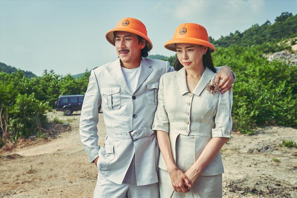 Honey Lee, Lee Sun Kyun tái hợp sau 13 năm. Ảnh: Lotte