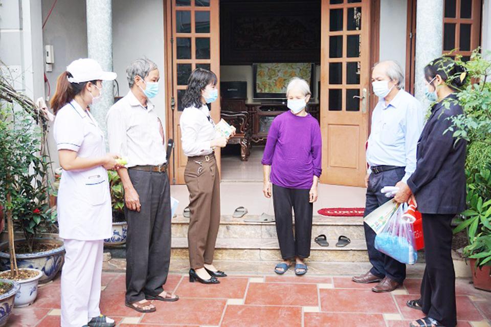 Tăng cường tuyên truyền phòng, chống dịch bệnh sốt xuất huyết để người dân tự giác thực hiện các biện pháp phòng bệnh cho cá nhân và cộng đồng.
