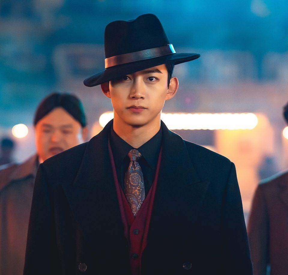 Tạo hình của Taecyeon trong vai Seon Woo Hyul. Ảnh: Nhà sản xuất KBS