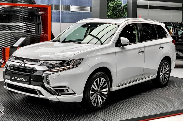 Đại lý Mitsubishi khuyến mãi lớn ‘3 Không’: Không phí trước bạ, mua Pajero Sport lời đến 200 triệu - Ảnh 3. Đại lý Mitsubishi khuyến mãi lớn ‘3 Không’: Không phí trước bạ, mua Pajero Sport lời đến 200 triệu - Ảnh 3.