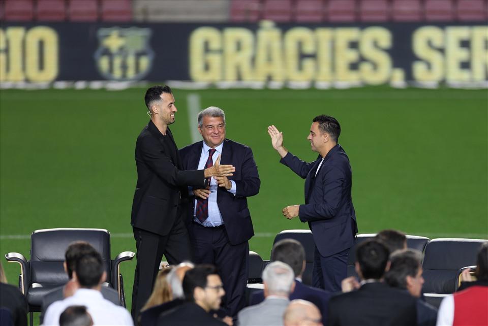 Giai đoạn khó khăn của Barcelona và Xavi mới chỉ bắt đầu