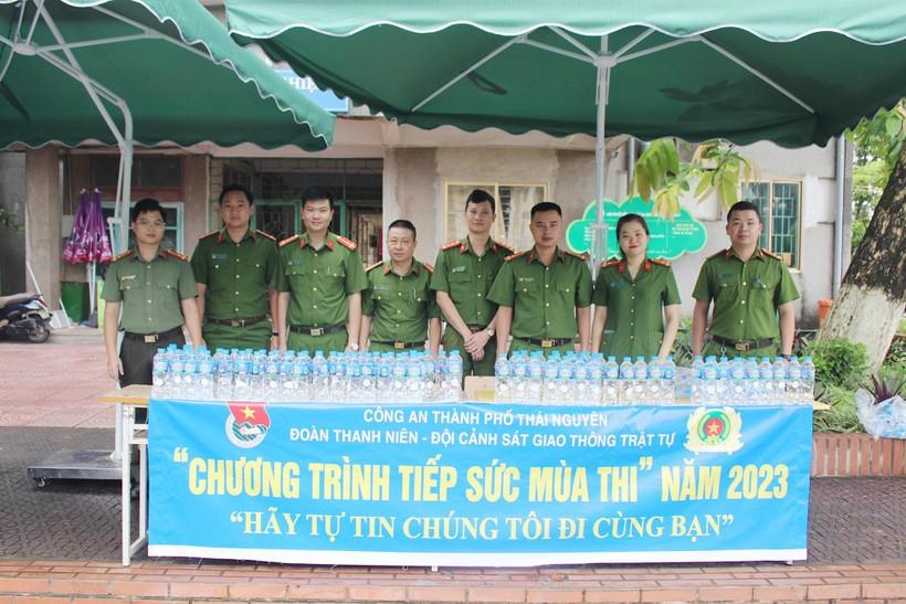 Tiếp sức mùa thi - phát huy vai trò tình nguyện của tuổi trẻ.