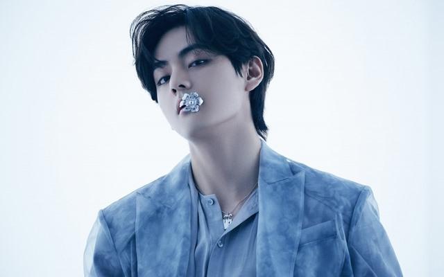 V BTS lộ ca khúc solo thứ 3 trong album đầu tay sắp phát hành - Ảnh 1