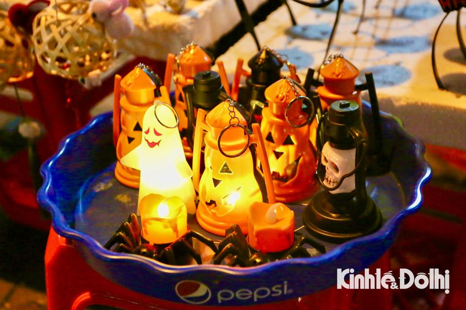 Giờ đây, các ngày lễ trong lễ hội Halloween không còn mang ý nghĩa tôn giáo mà mọi người đều coi đó là một lễ hội vui chơi.