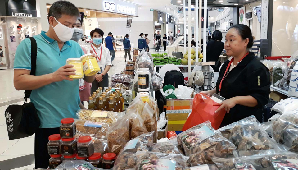 Tuần hàng Việt do HPA tổ chức tại AEON Long Biên. ẢNh: Hoài Nam