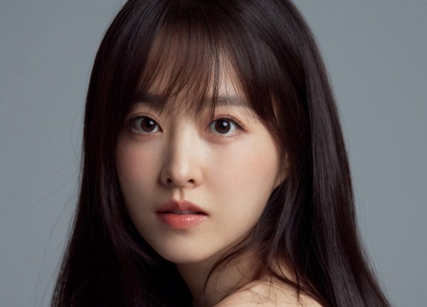 Park Bo Young được khen ngợi về nhan sắc, trông như học sinh cấp 3. Ảnh: Instagram